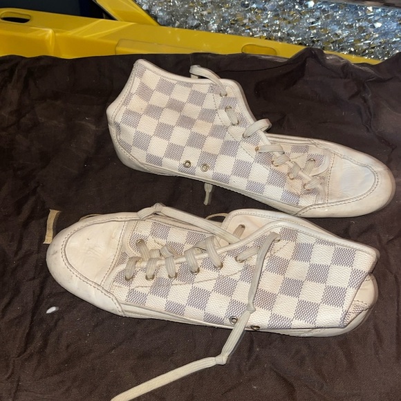 Authentic vintage Louis Vuitton damier sneakers. High tops. - Picture 1 of 5